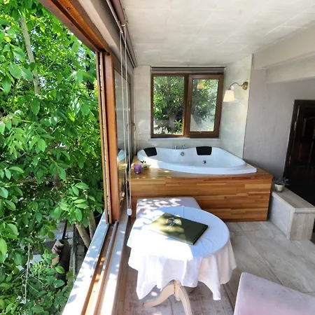 Beyaz Ev - Adult Only +15 Hotel 3*