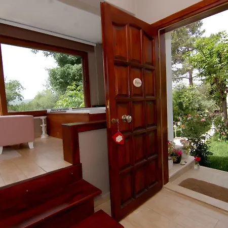 Beyaz Ev - Adult Only +15 Szálloda Ağva