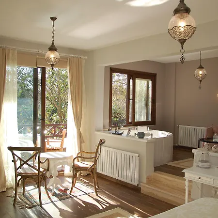 Beyaz Ev - Adult Only +15 3*