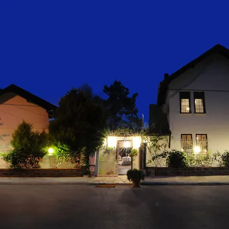 Beyaz Ev - Adult Only +15 Szálloda Ağva