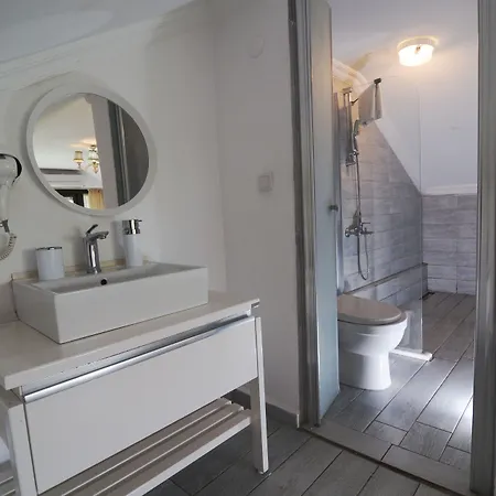 Beyaz Ev - Adult Only +15 Otel 3*