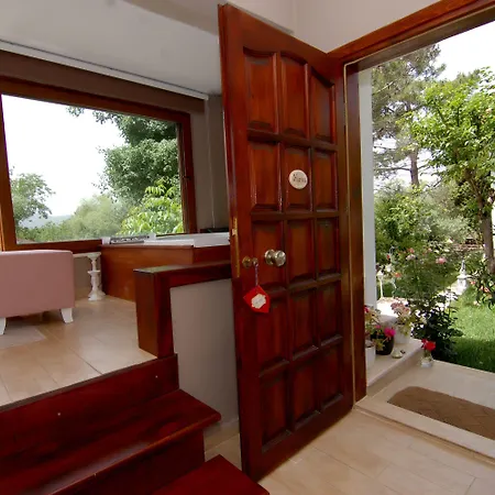 Otel Beyaz Ev - Adult Only +15