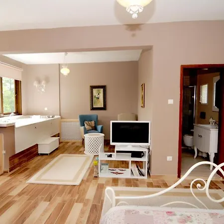 Beyaz Ev - Adult Only +15 Szálloda 3*